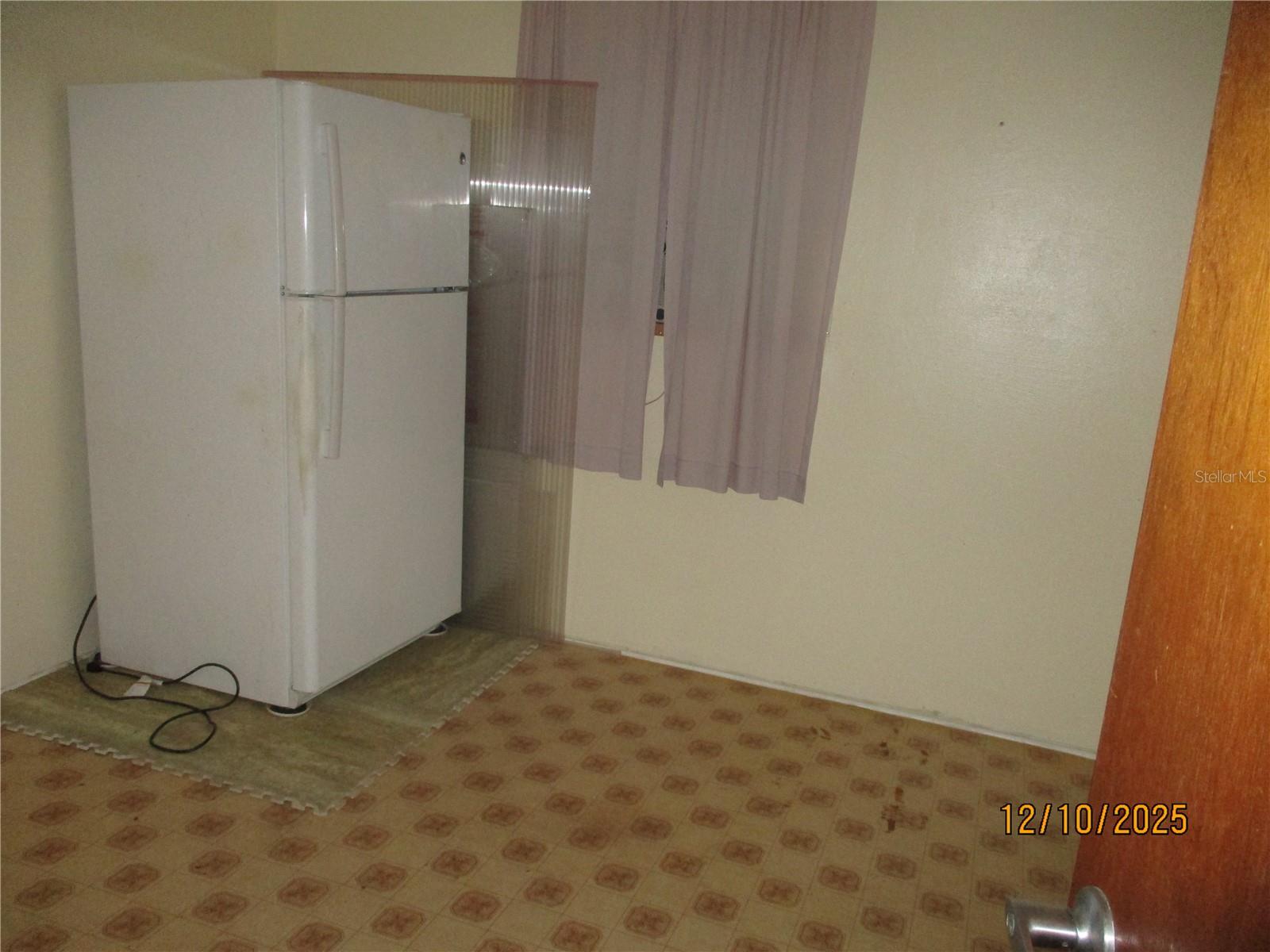 SEE DESCRIPTION - Residential