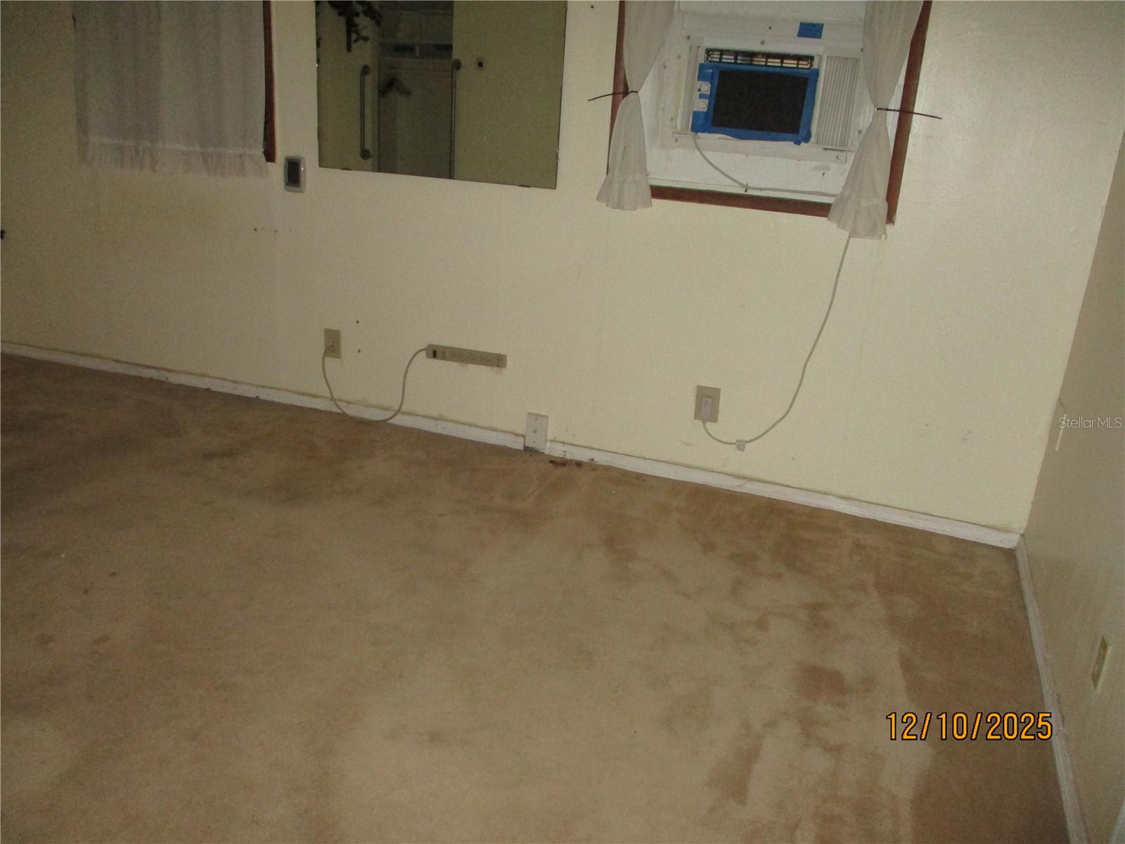 SEE DESCRIPTION - Residential