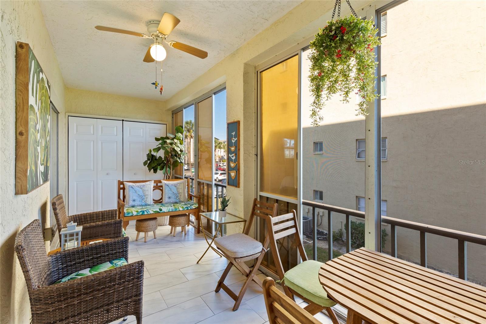 BAYSHORE ON THE LAKE APTS SEC 3 - Residential