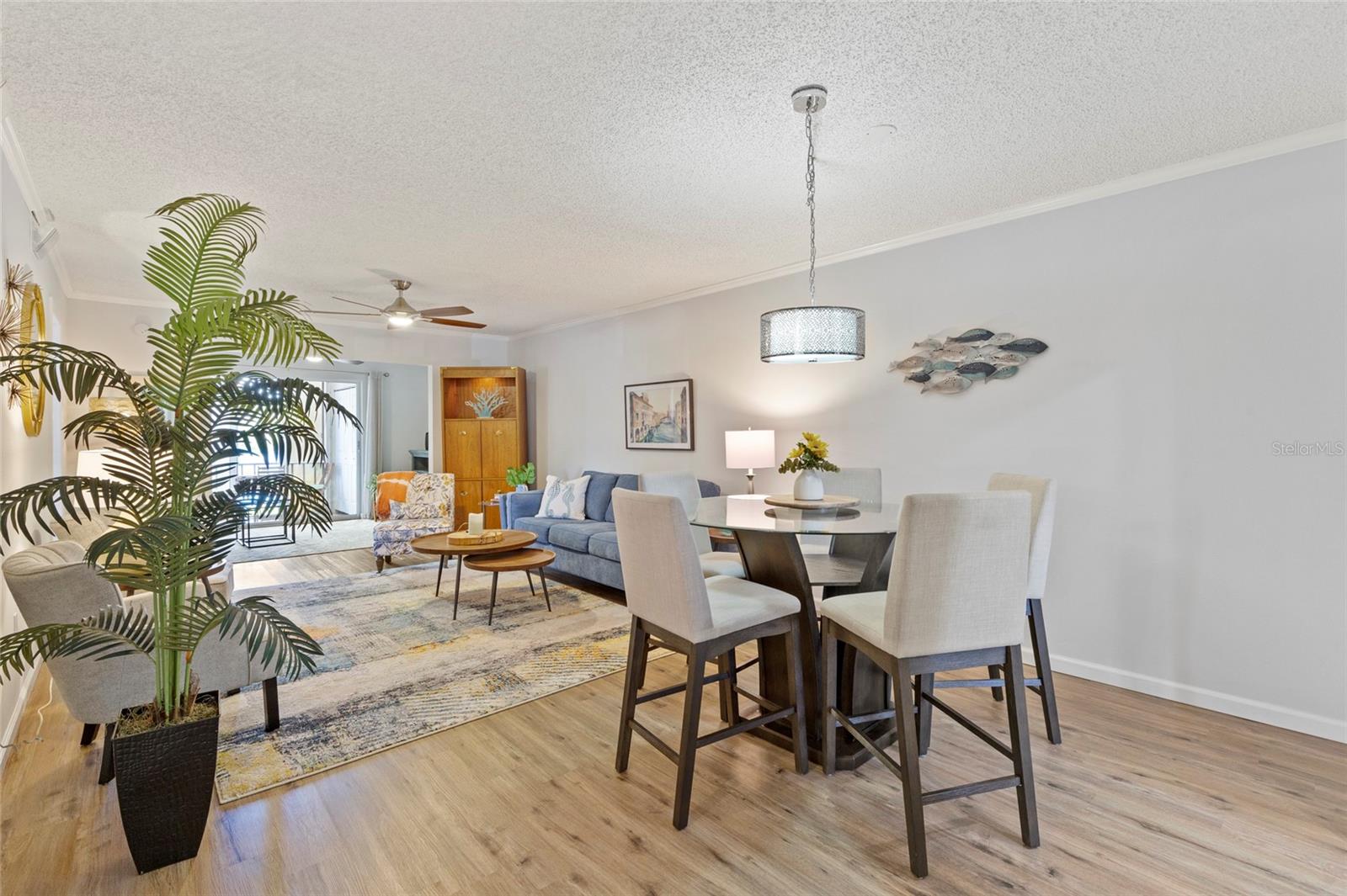 BAYSHORE ON THE LAKE APTS SEC 3 - Residential