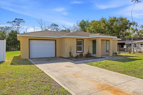 Photo of 205 Westwood Avenue, Winter Haven, FL 33880 (MLS # TB8485945)