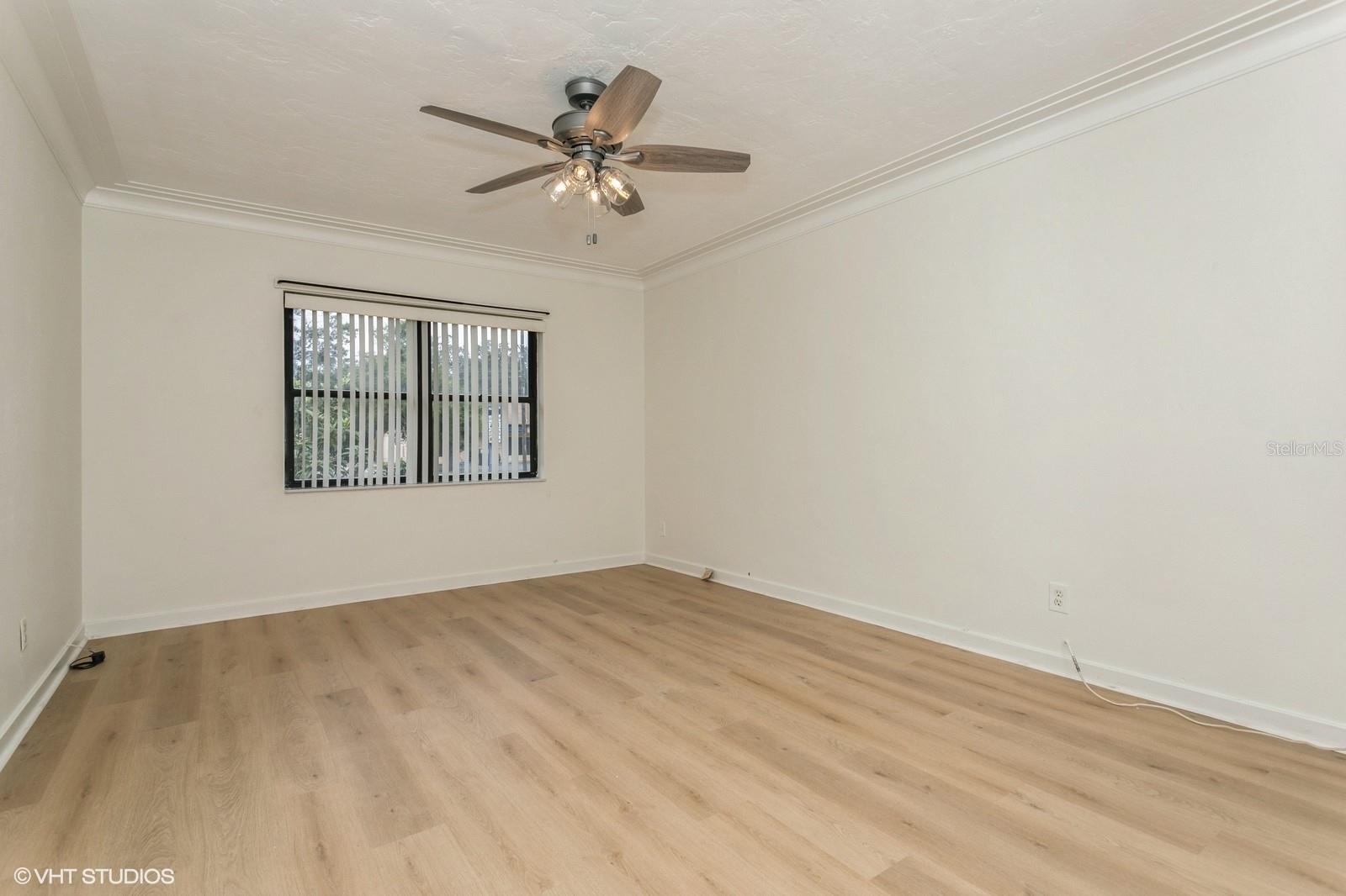 LAKE VIEW & DISSTON BUS SEC - Residential