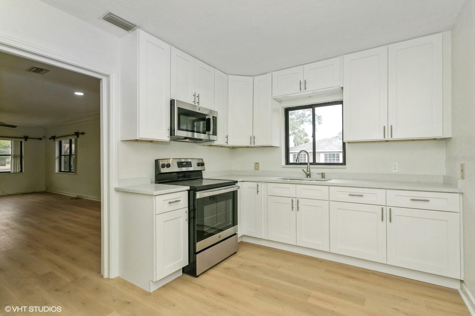 LAKE VIEW & DISSTON BUS SEC - Residential