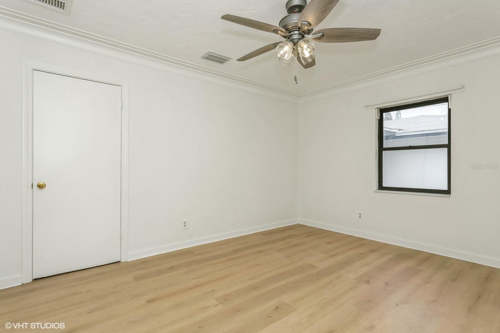 LAKE VIEW & DISSTON BUS SEC - Residential