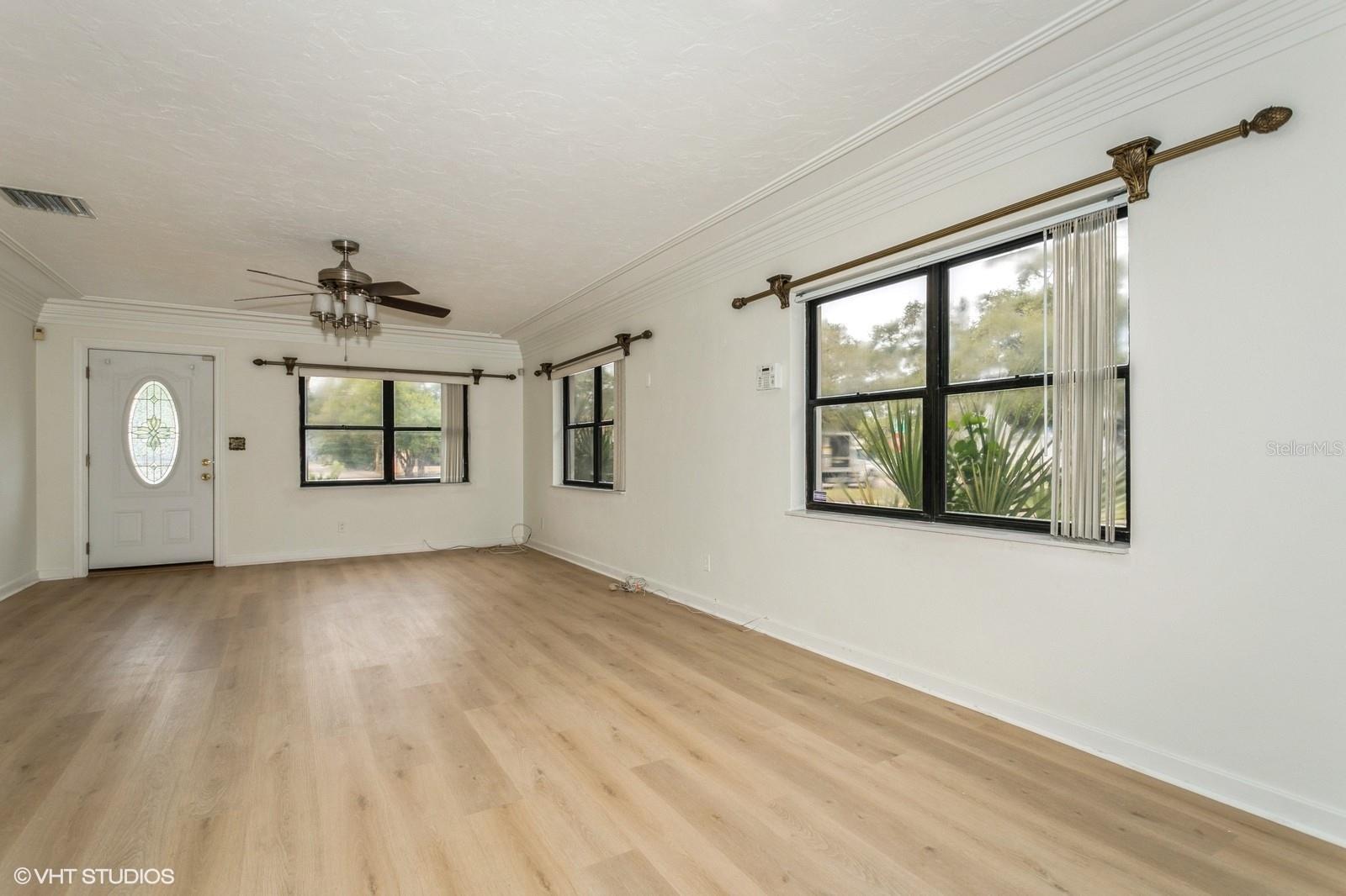 LAKE VIEW & DISSTON BUS SEC - Residential