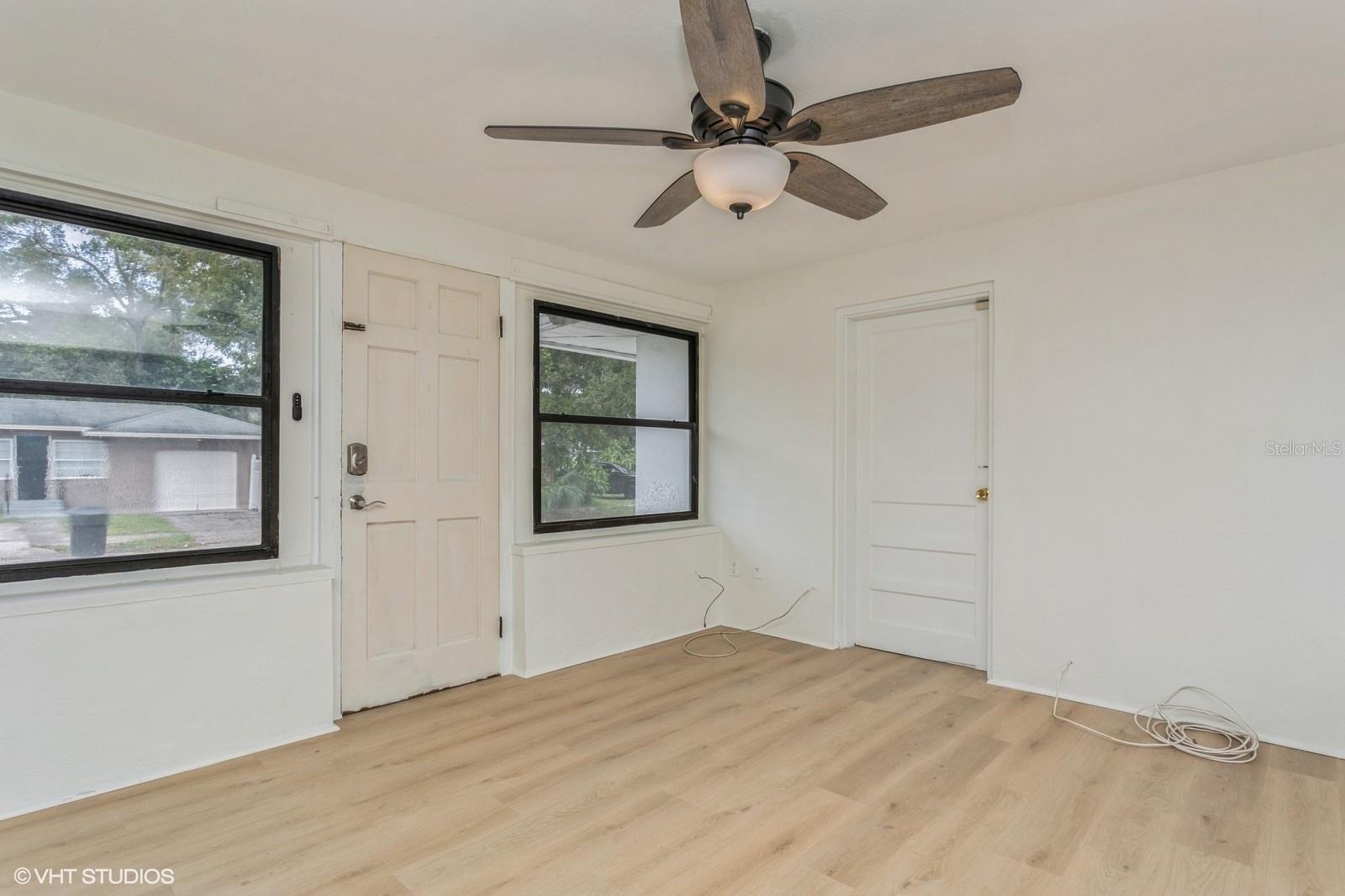 LAKE VIEW & DISSTON BUS SEC - Residential