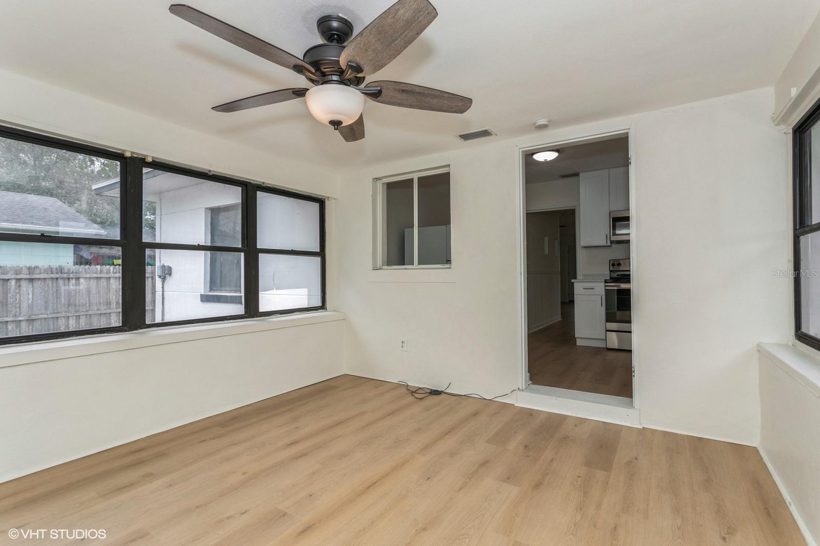 LAKE VIEW & DISSTON BUS SEC - Residential