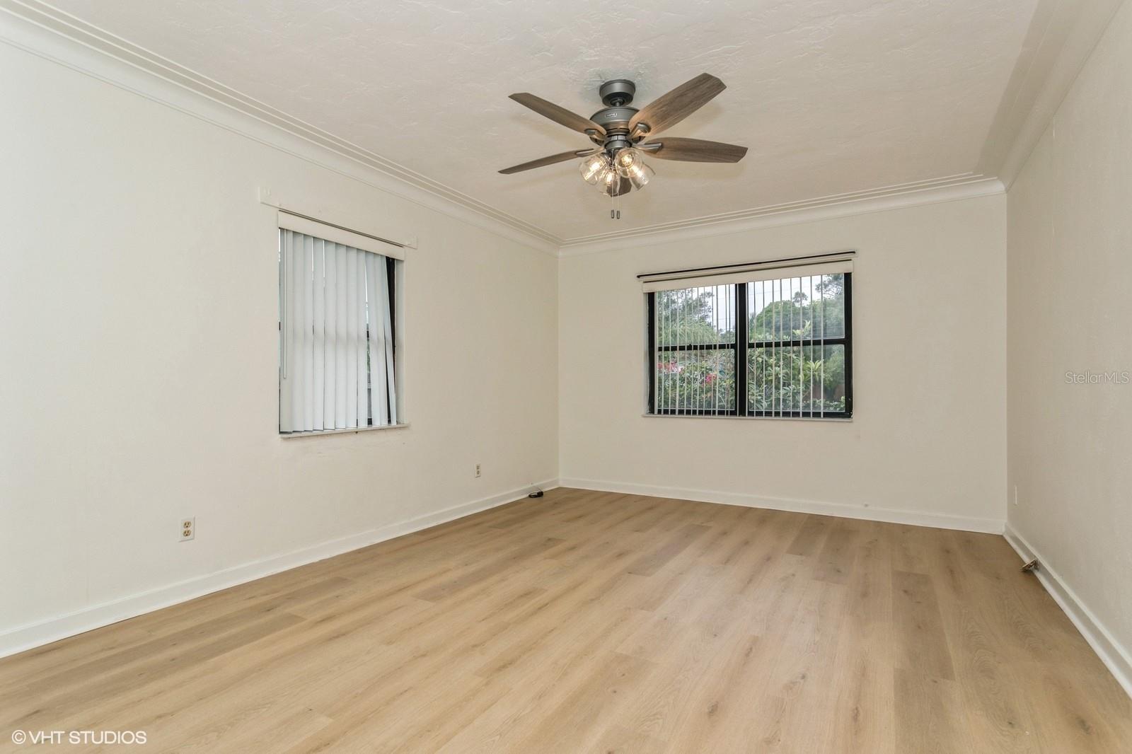 LAKE VIEW & DISSTON BUS SEC - Residential