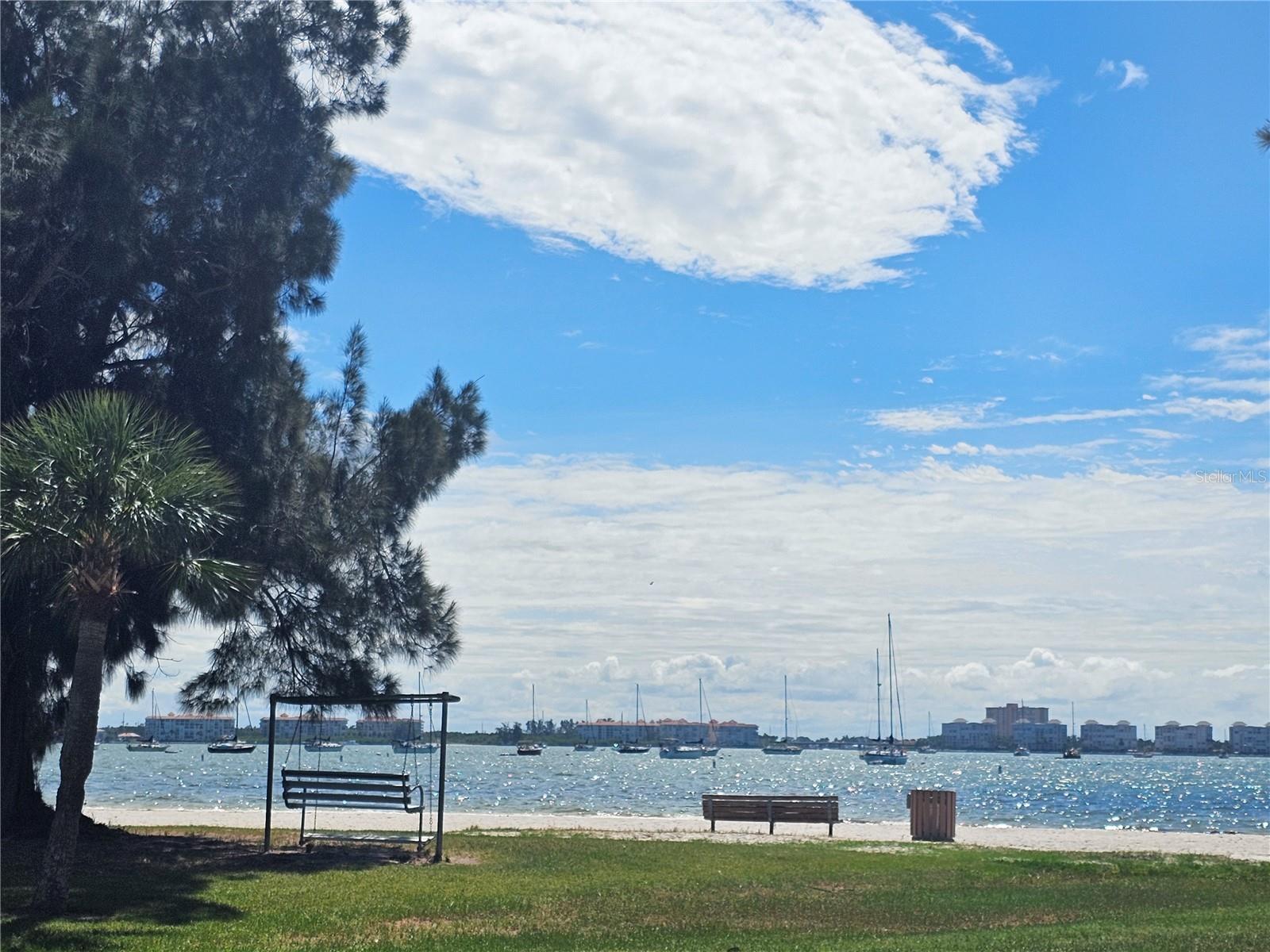 LAKE VIEW & DISSTON BUS SEC - Residential