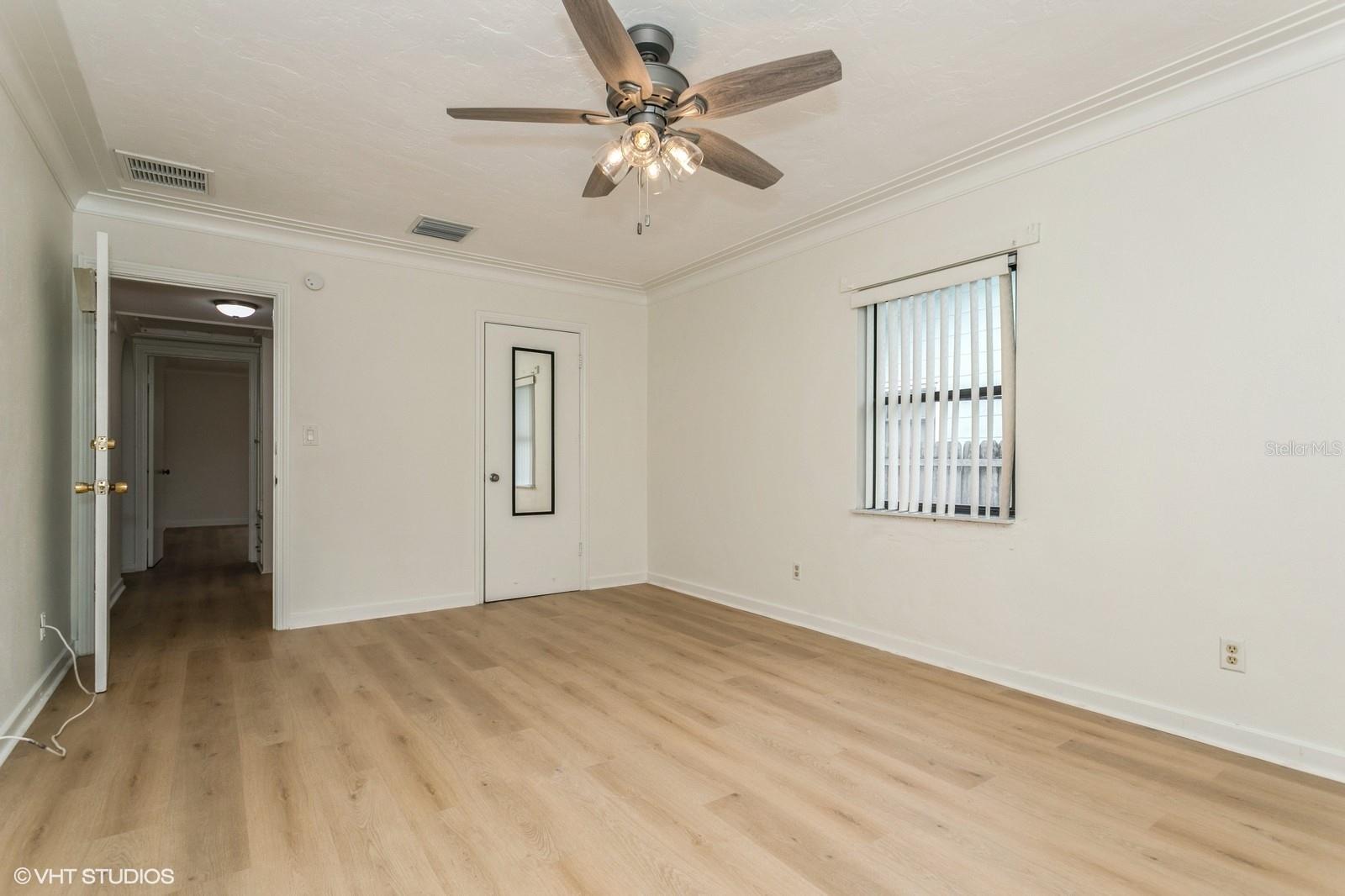 LAKE VIEW & DISSTON BUS SEC - Residential