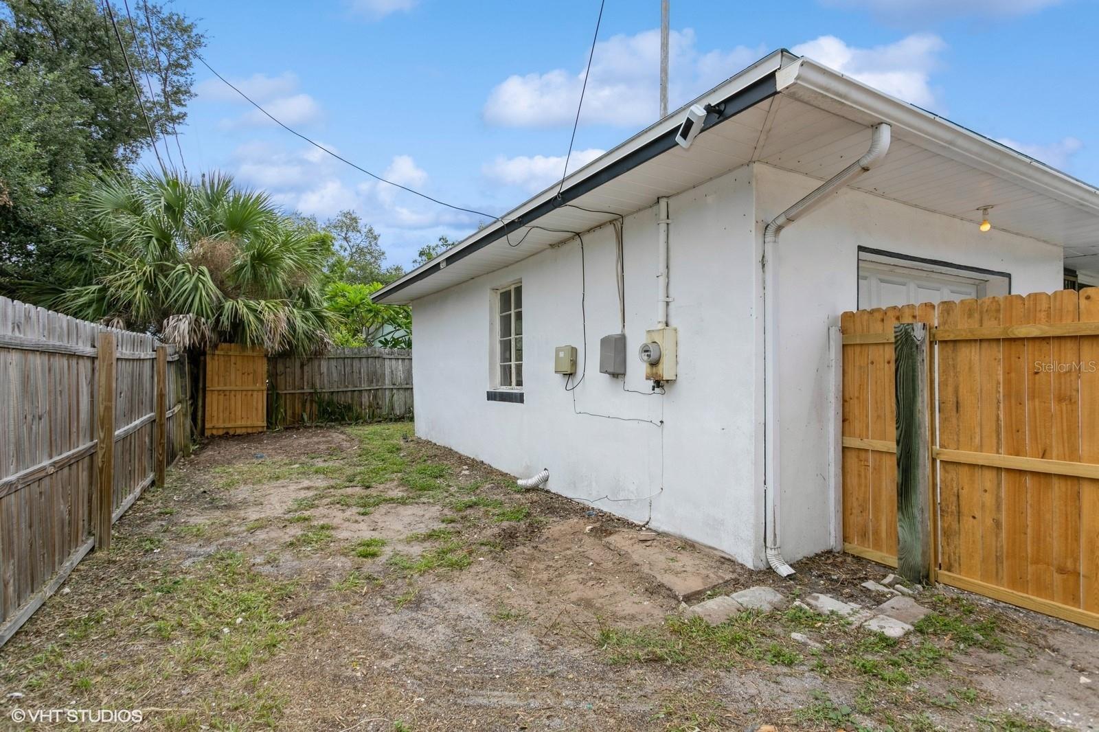 LAKE VIEW & DISSTON BUS SEC - Residential