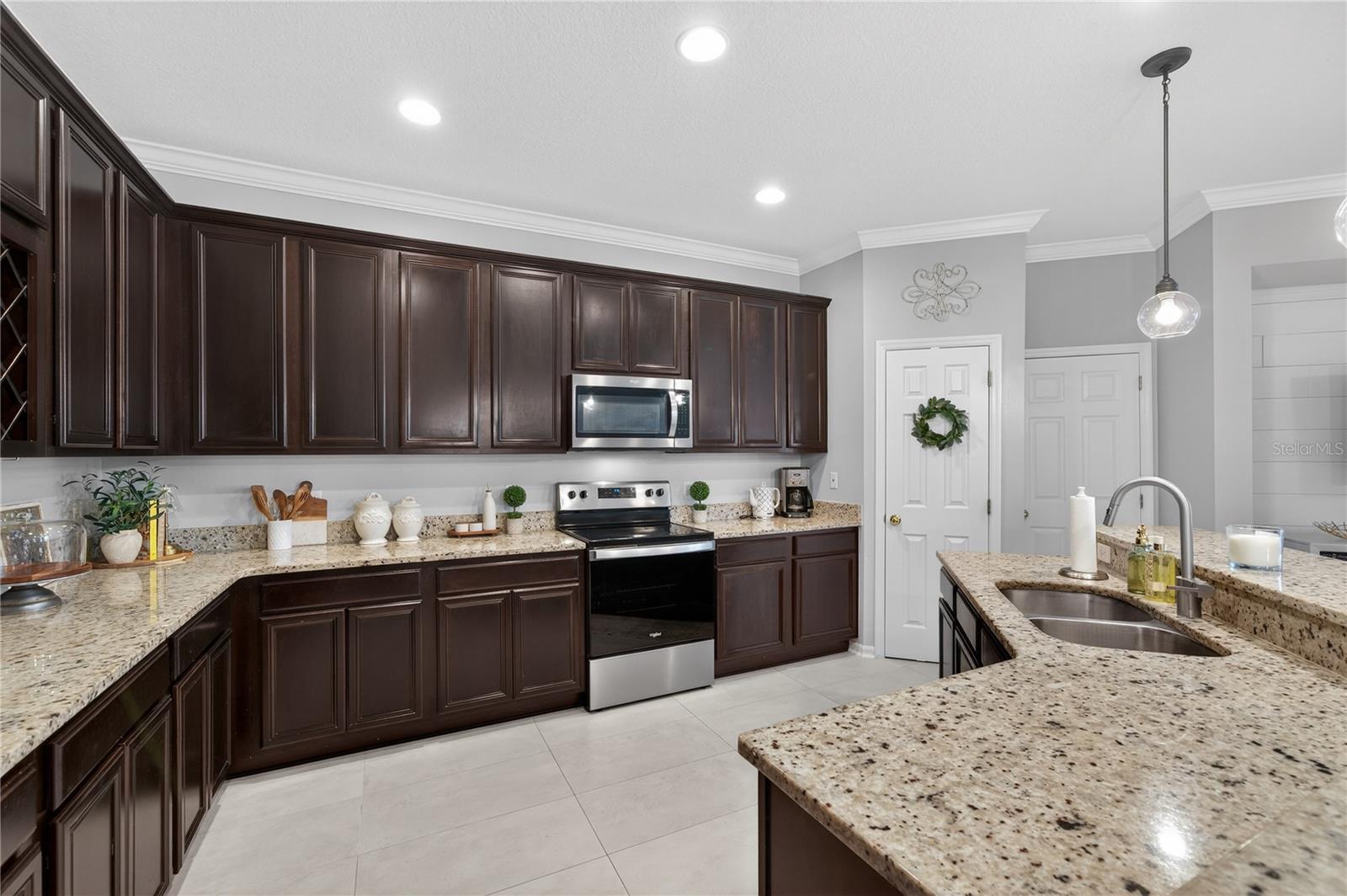 AVALON PARK NORTHWEST VILLAGE PH 02-4 - Residential