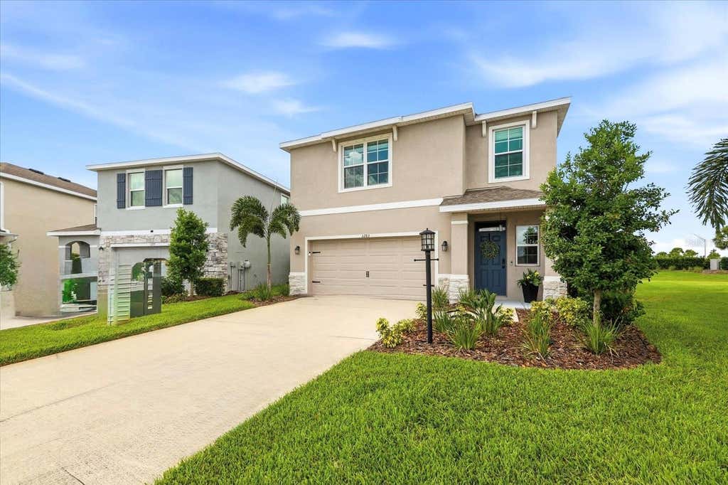 Photo of 3283 Hilltop Circle, Lakewood Ranch, FL 34211 (MLS # A4699892)