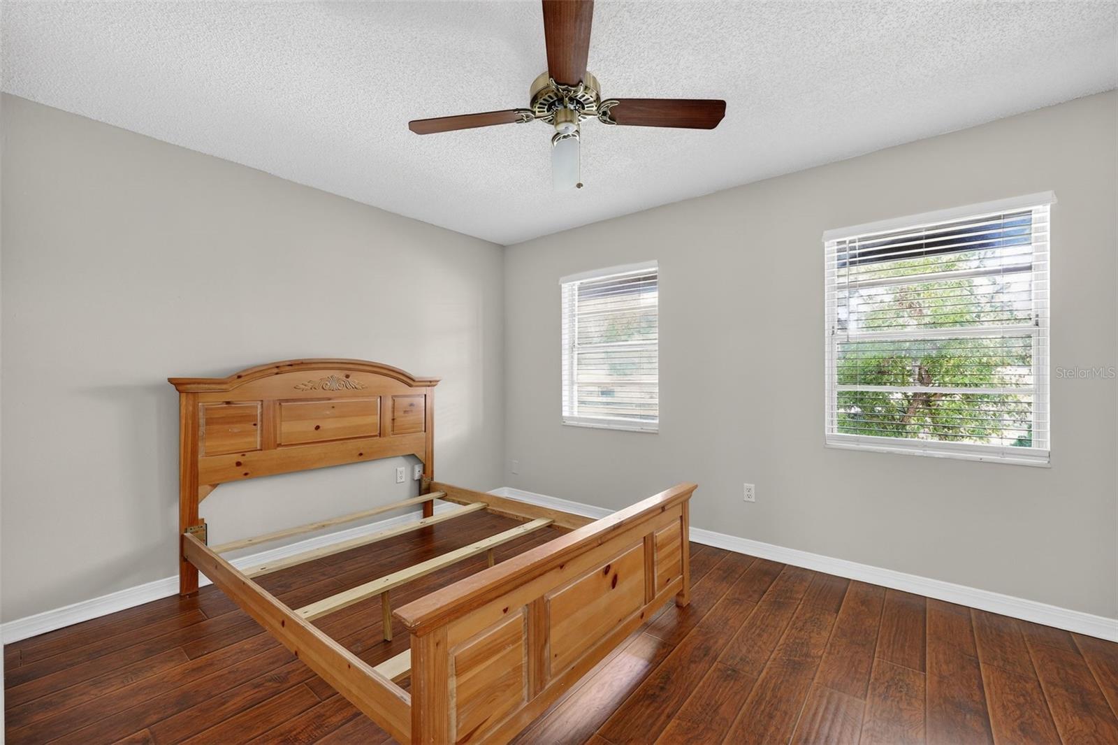 VILLAS AT COUNTRYSIDE THE - Residential