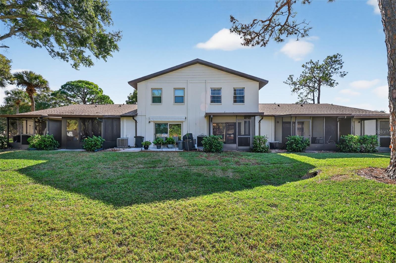 VILLAS AT COUNTRYSIDE THE - Residential