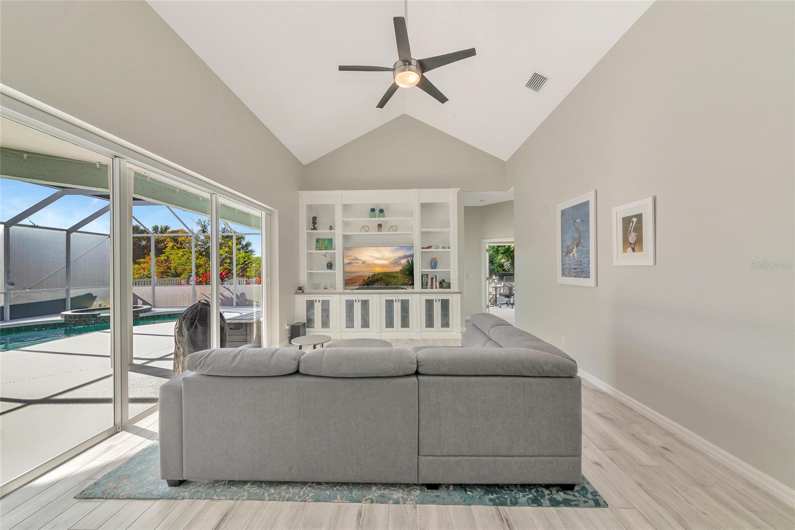 RIVENDELL THE WOODLANDS - Residential