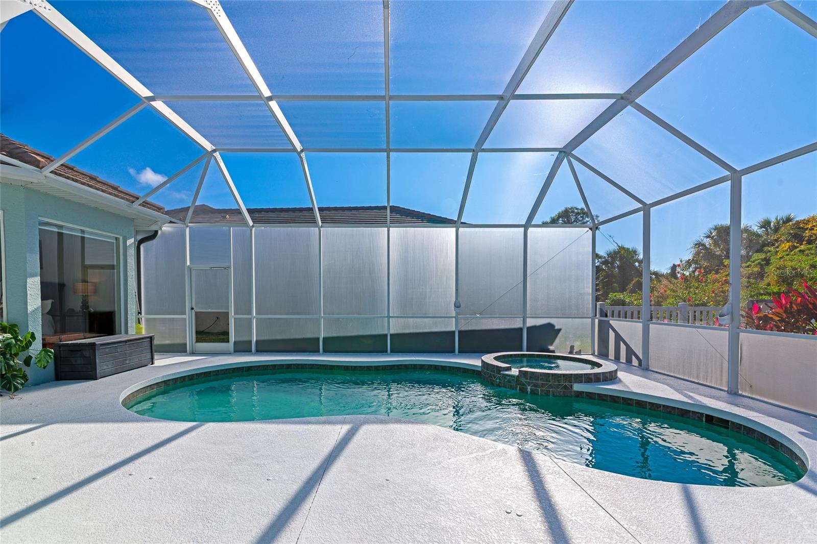 RIVENDELL THE WOODLANDS - Residential