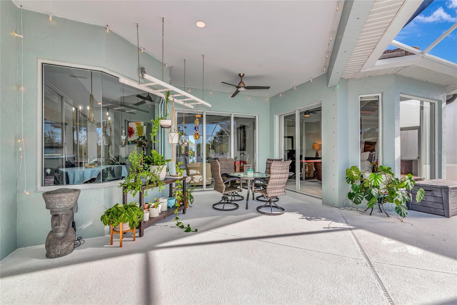 RIVENDELL THE WOODLANDS - Residential