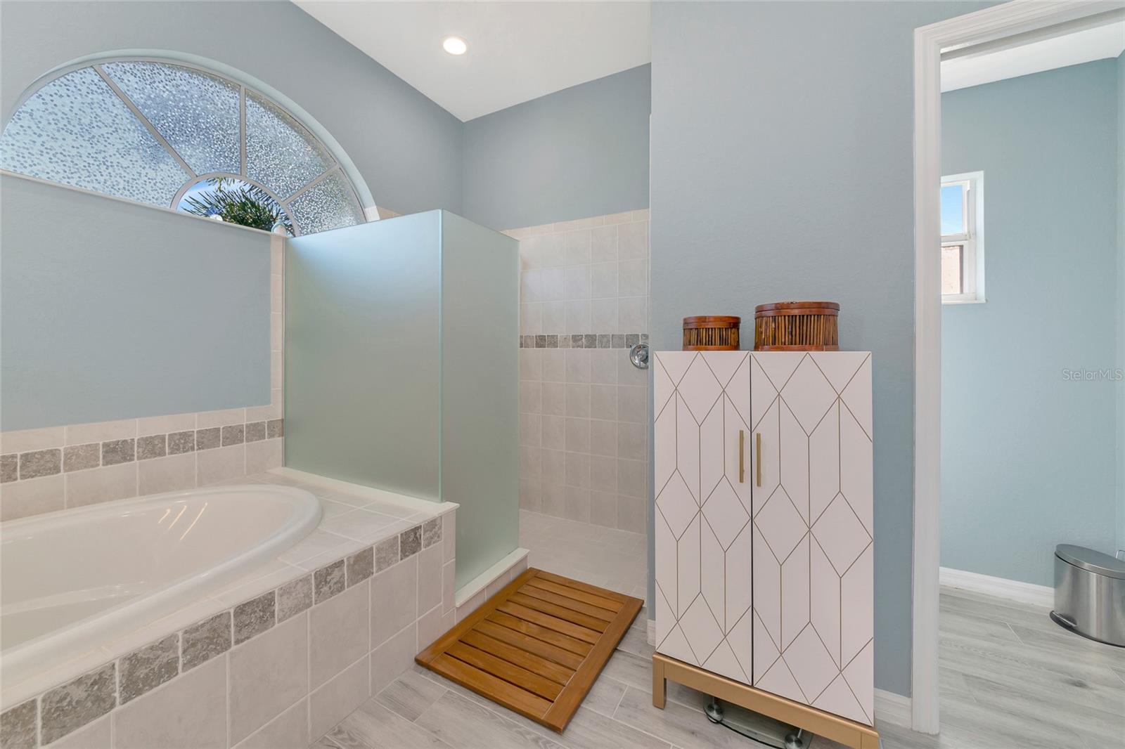 RIVENDELL THE WOODLANDS - Residential