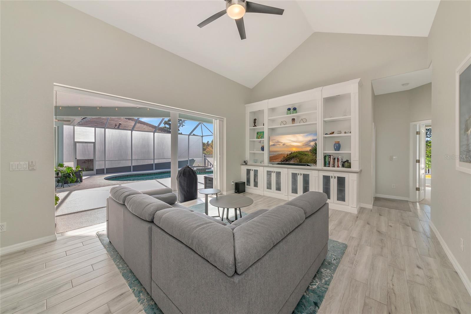 RIVENDELL THE WOODLANDS - Residential