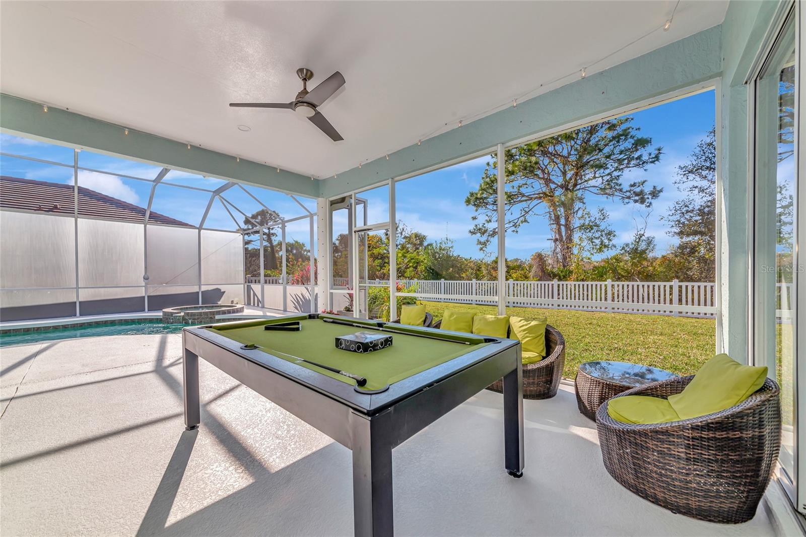 RIVENDELL THE WOODLANDS - Residential