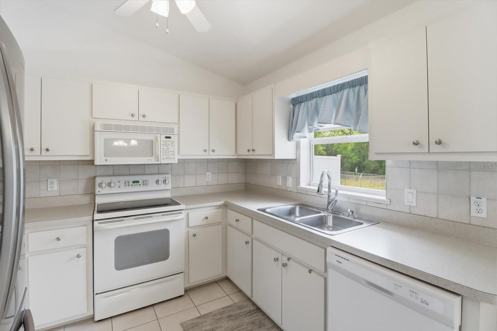 CRYSTAL GLEN - Residential