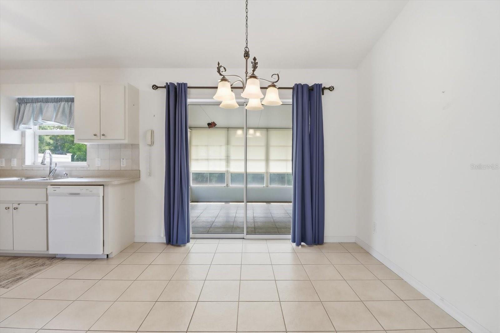 CRYSTAL GLEN - Residential