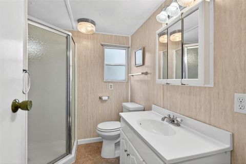 Tiny photo for 684 Cindi Avenue, Leesburg, FL 34788 (MLS # V4946373)