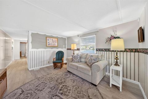 Tiny photo for 684 Cindi Avenue, Leesburg, FL 34788 (MLS # V4946373)