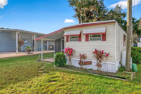 Tiny photo for 684 Cindi Avenue, Leesburg, FL 34788 (MLS # V4946373)