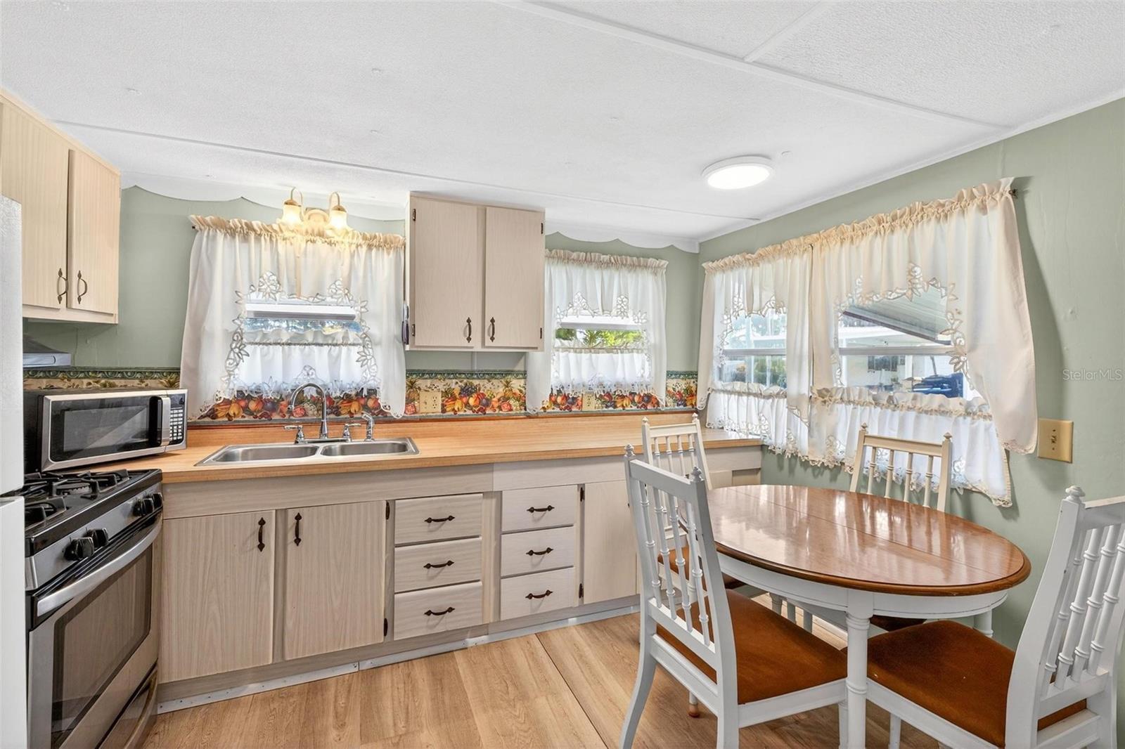 BONFIRE MOBILE HOME VILLAGE SUB - Residential