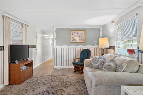 Tiny photo for 684 Cindi Avenue, Leesburg, FL 34788 (MLS # V4946373)