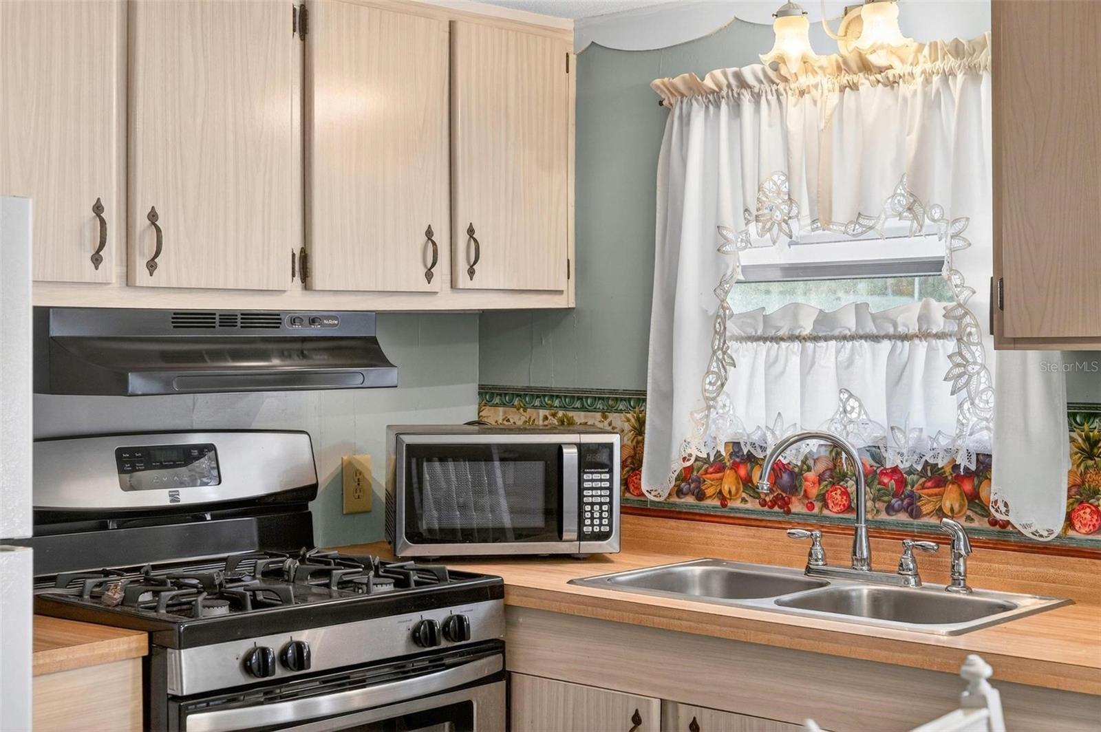 BONFIRE MOBILE HOME VILLAGE SUB - Residential