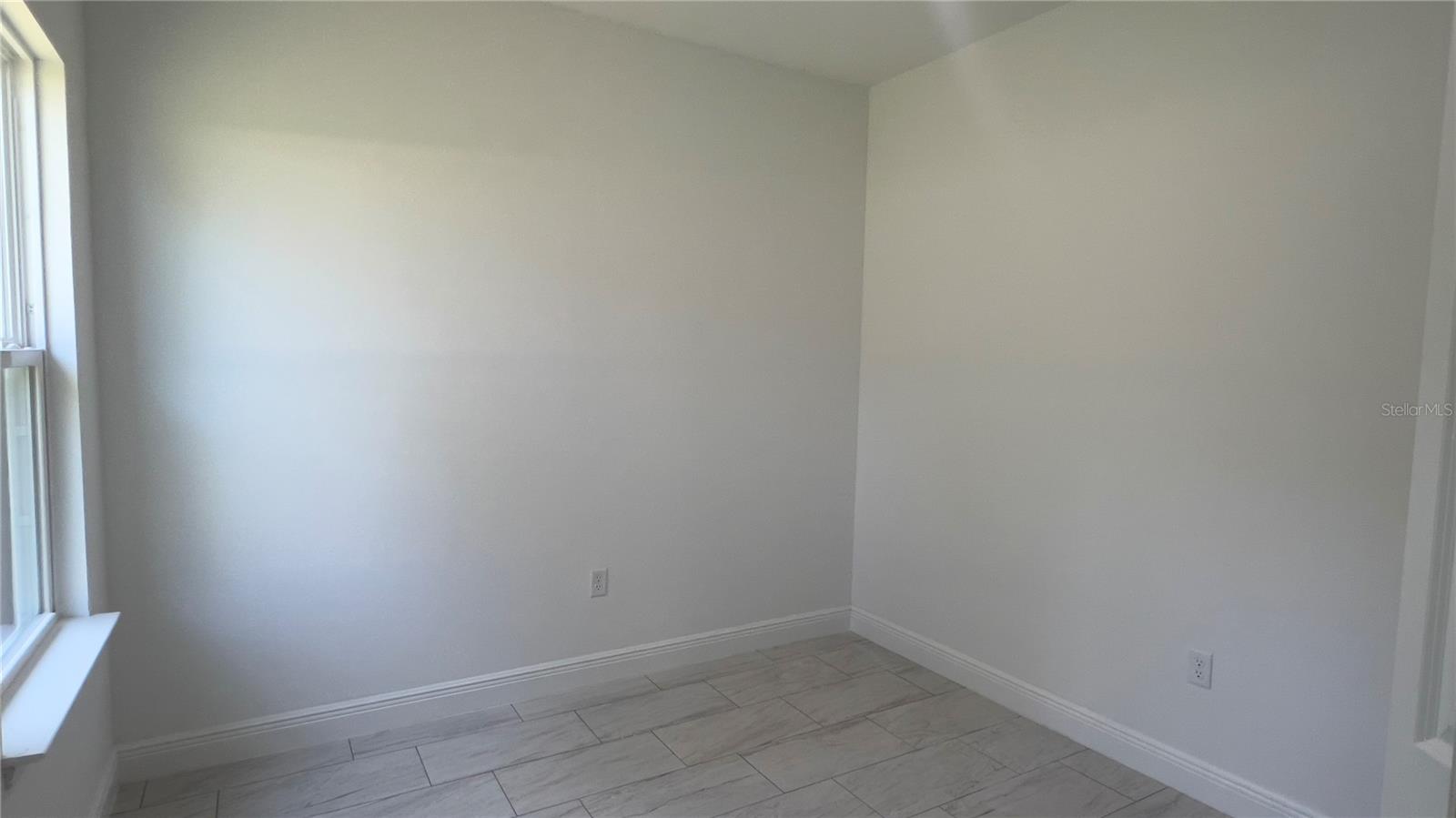 CITRUS SPGS UNIT 03 - Residential Lease