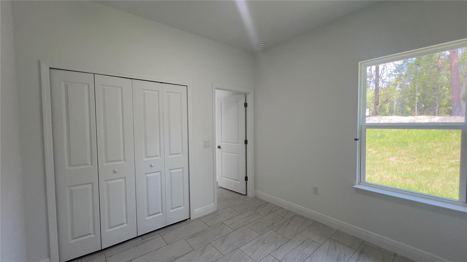 CITRUS SPGS UNIT 03 - Residential Lease