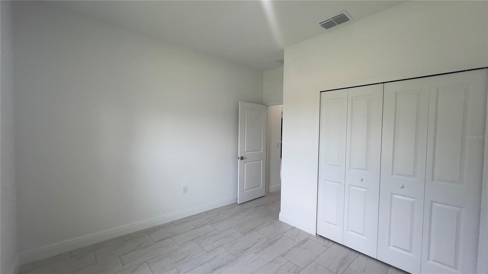 CITRUS SPGS UNIT 03 - Residential Lease