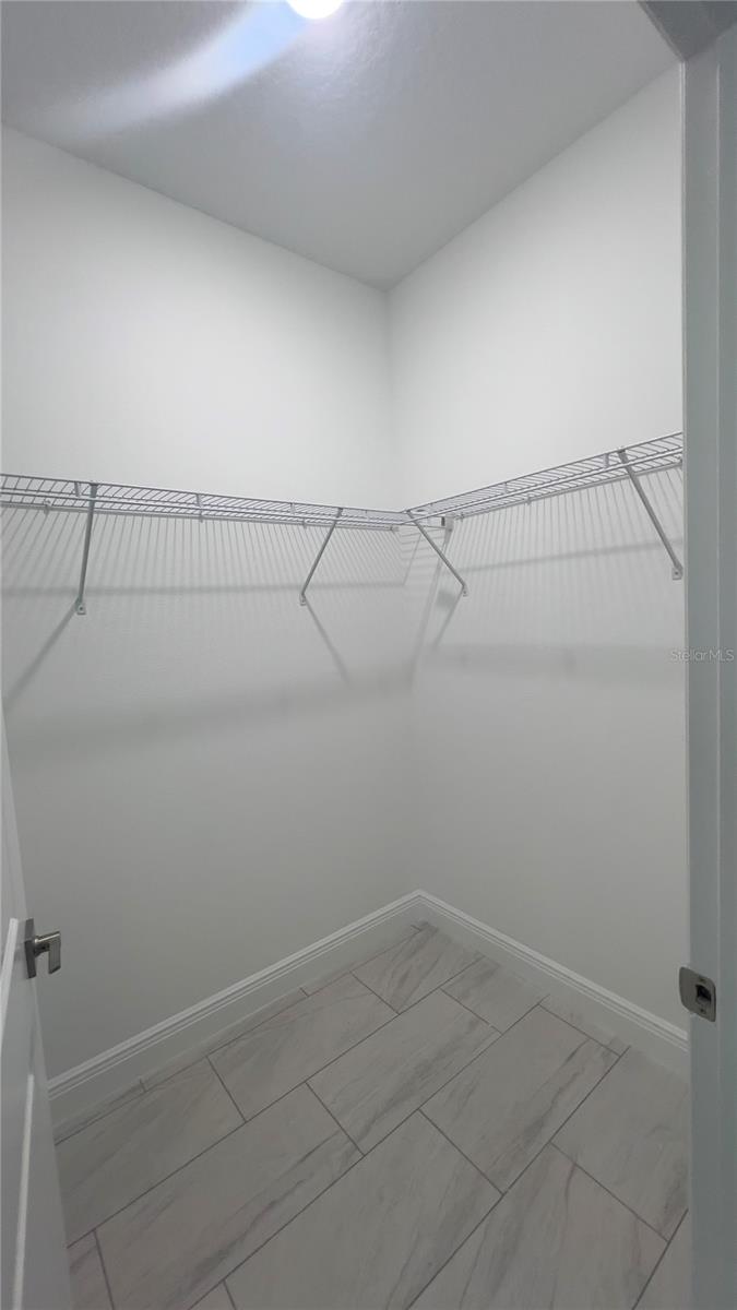 CITRUS SPGS UNIT 03 - Residential Lease