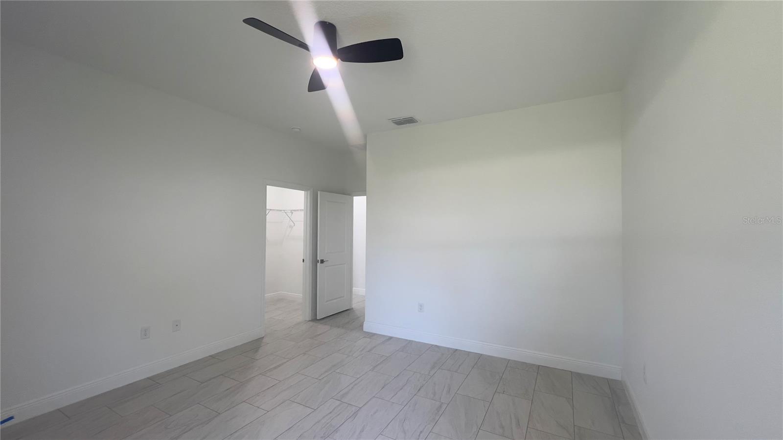 CITRUS SPGS UNIT 03 - Residential Lease