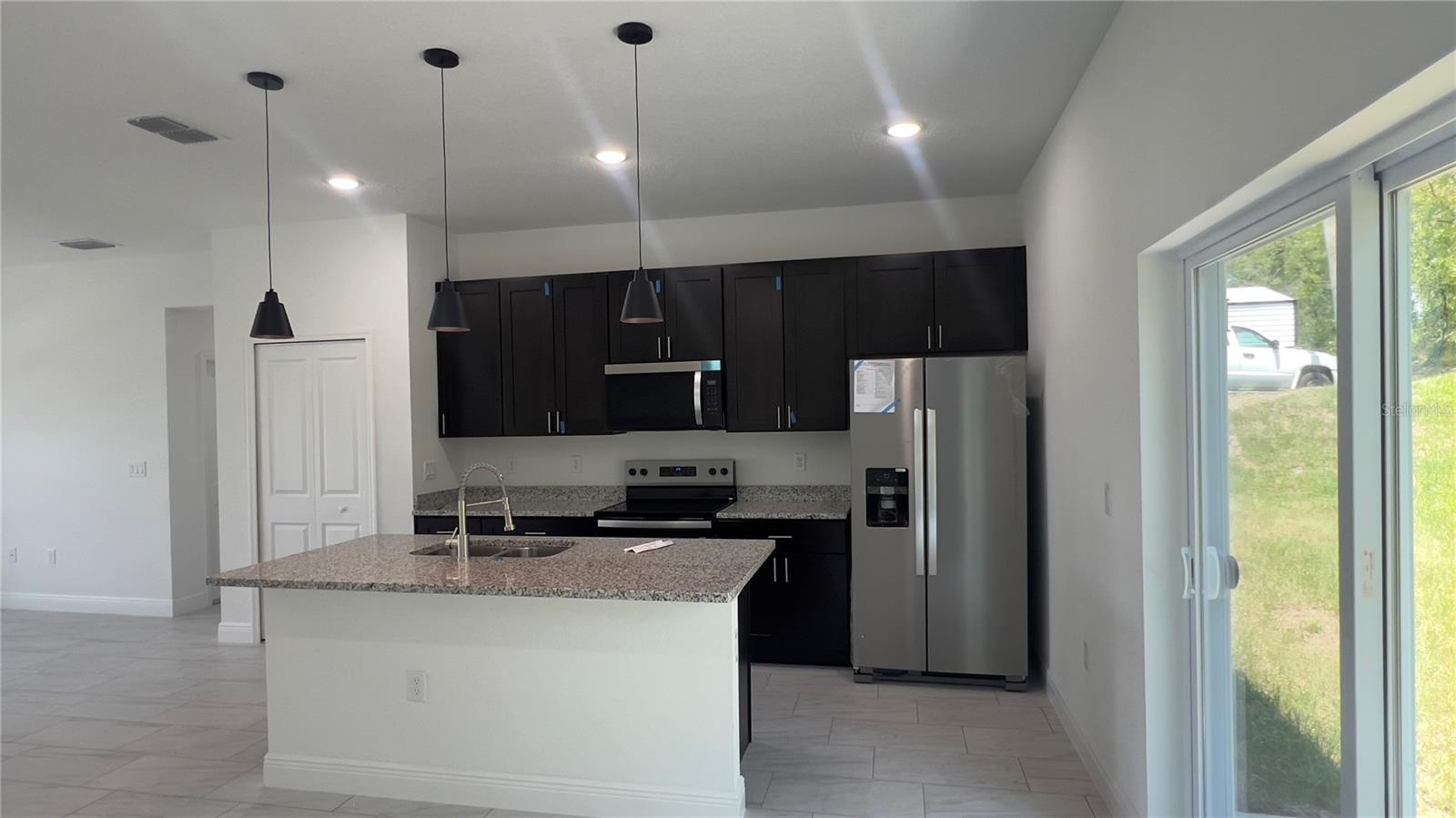 CITRUS SPGS UNIT 03 - Residential Lease