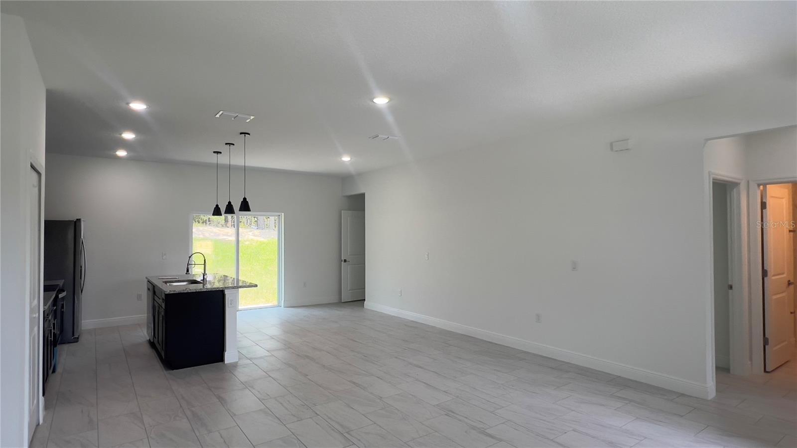 CITRUS SPGS UNIT 03 - Residential Lease