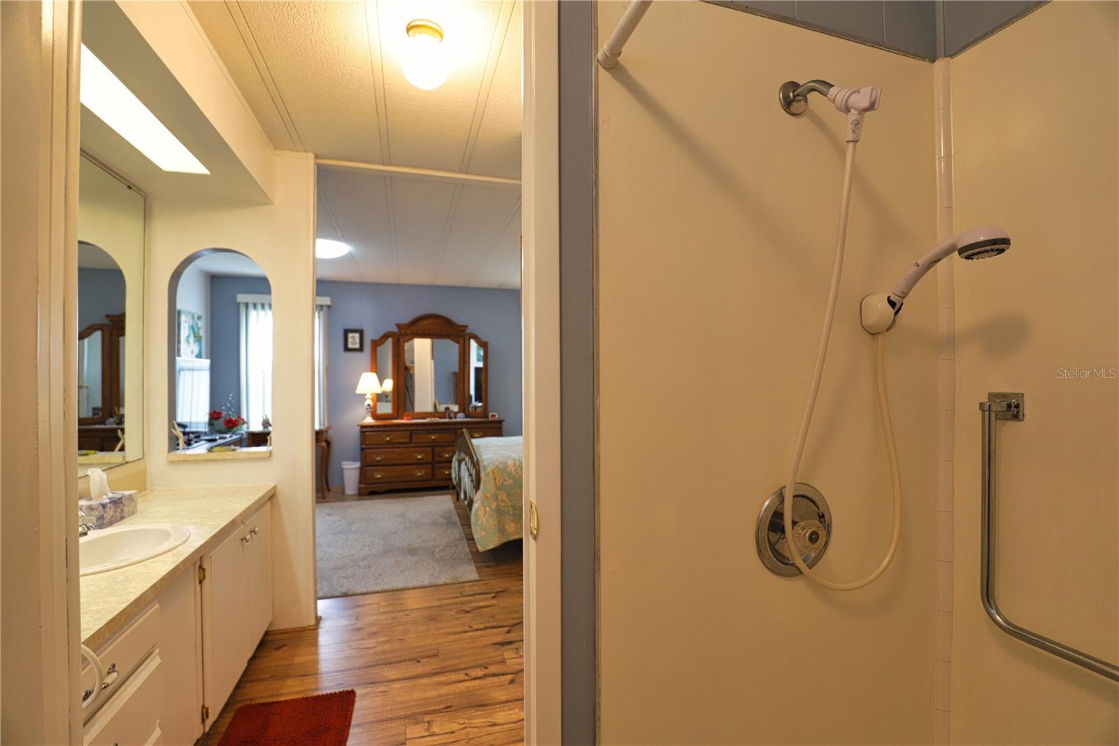 LA CASA MHP CO-OP - Residential