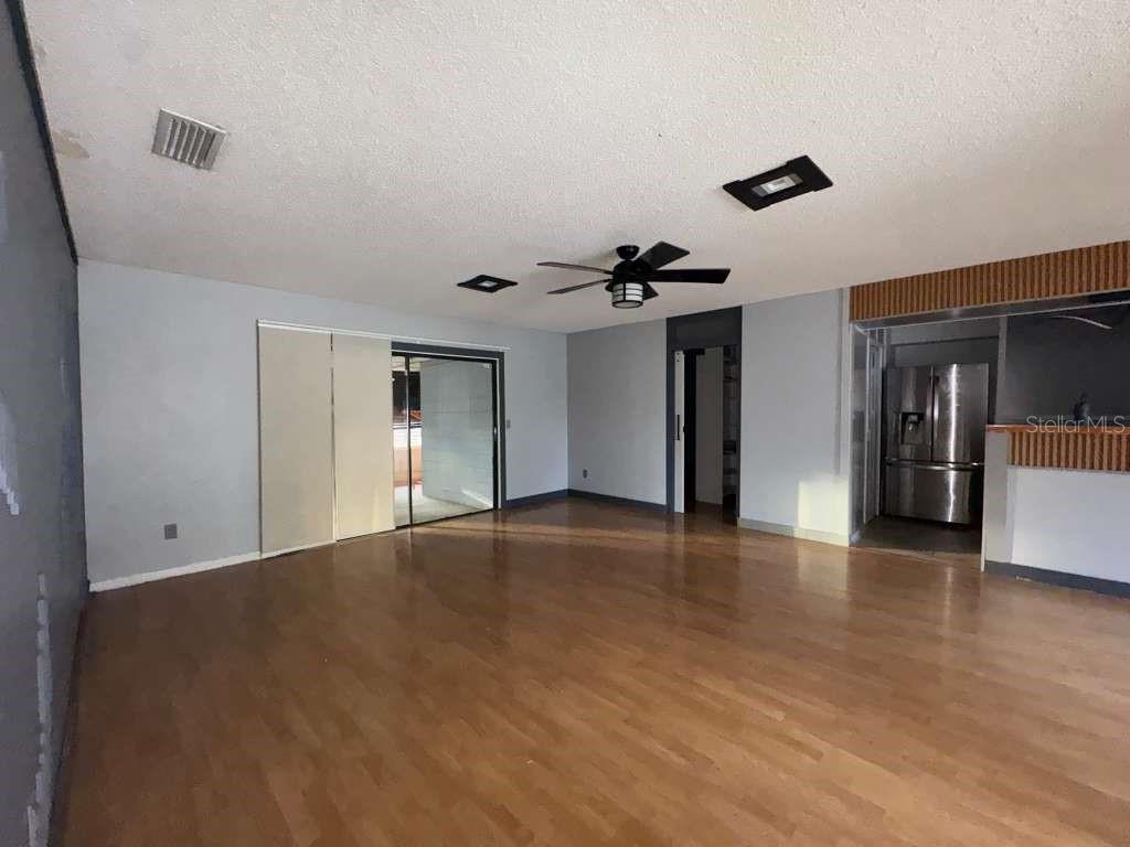 15906 COUNTRY FARM PLACE