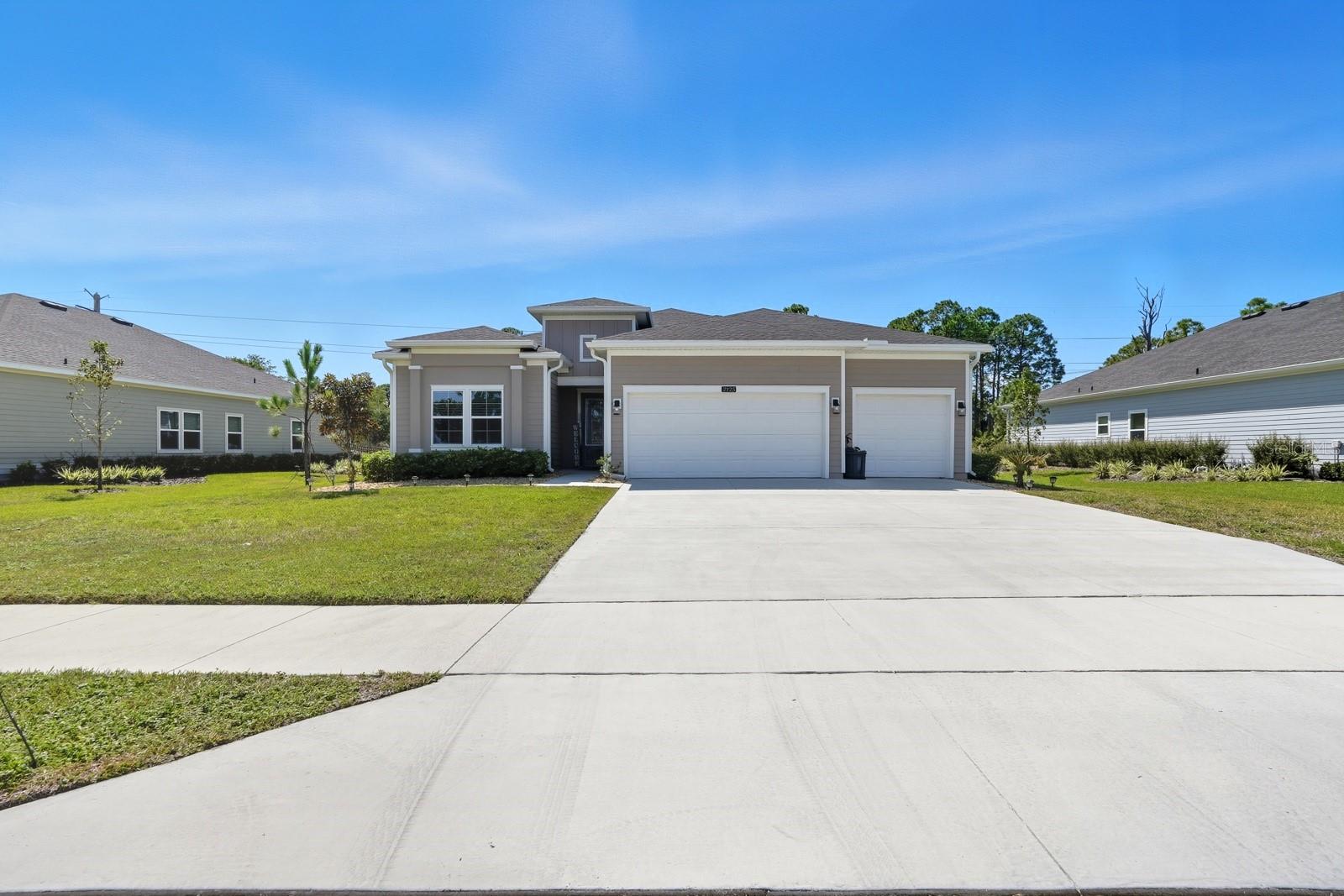 2123 RAGLAN CIRCLE