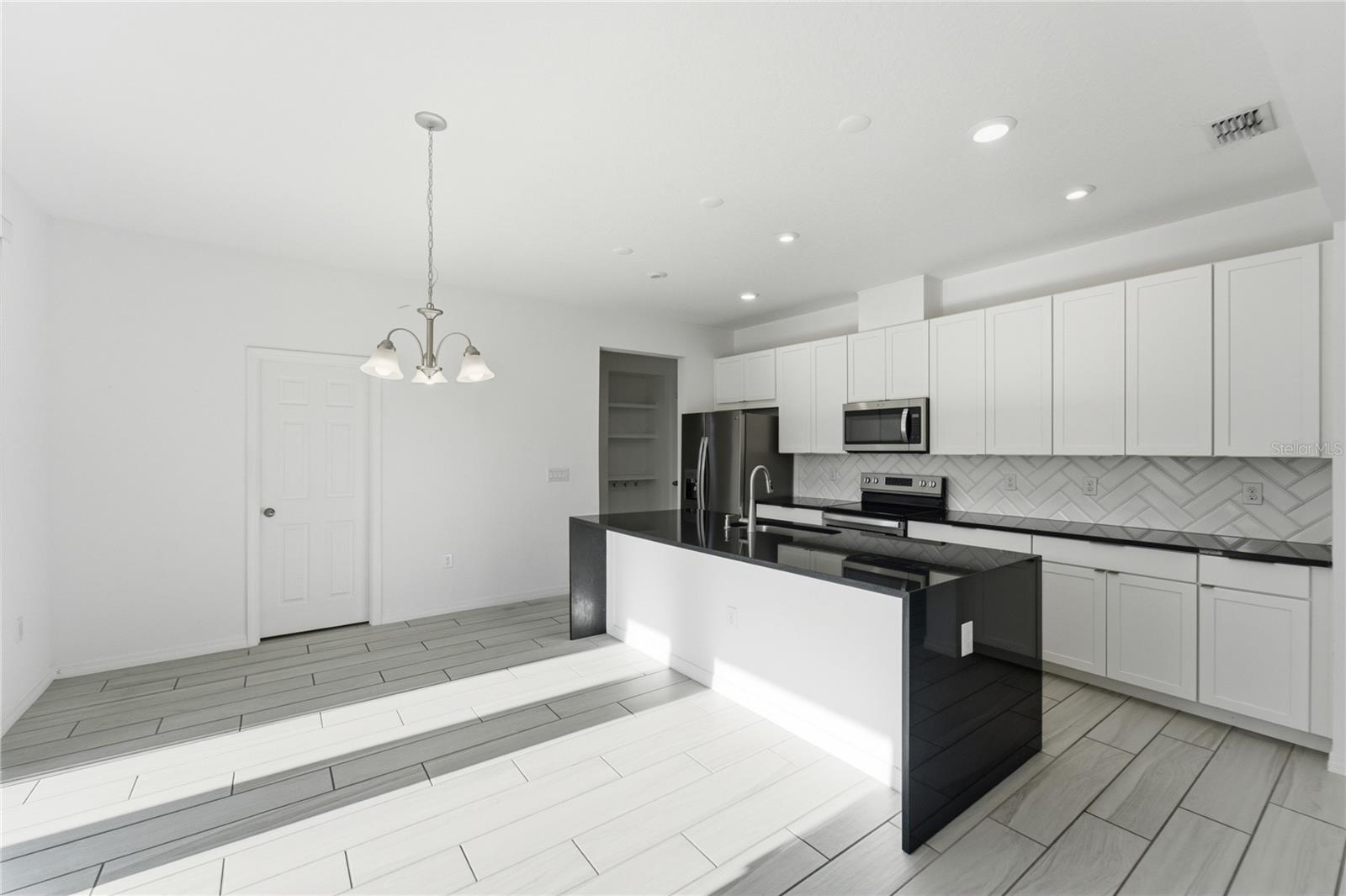 WATERBROOKE - Residential