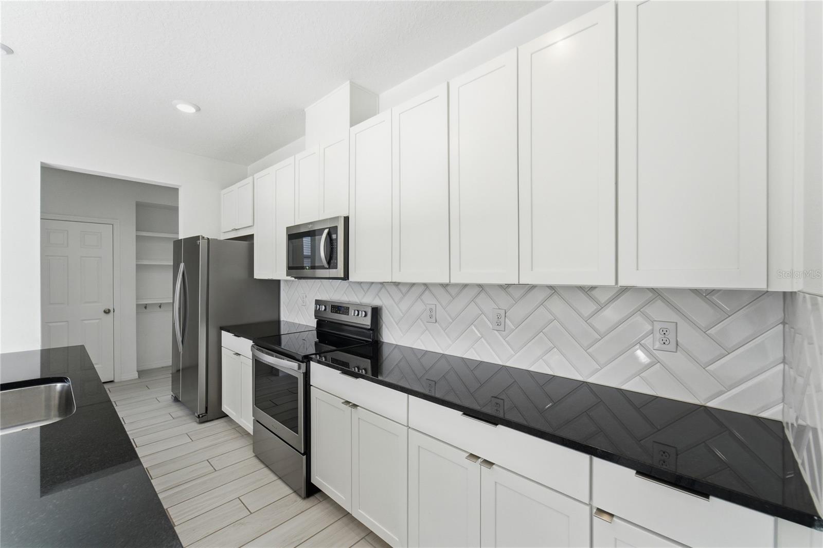 WATERBROOKE - Residential