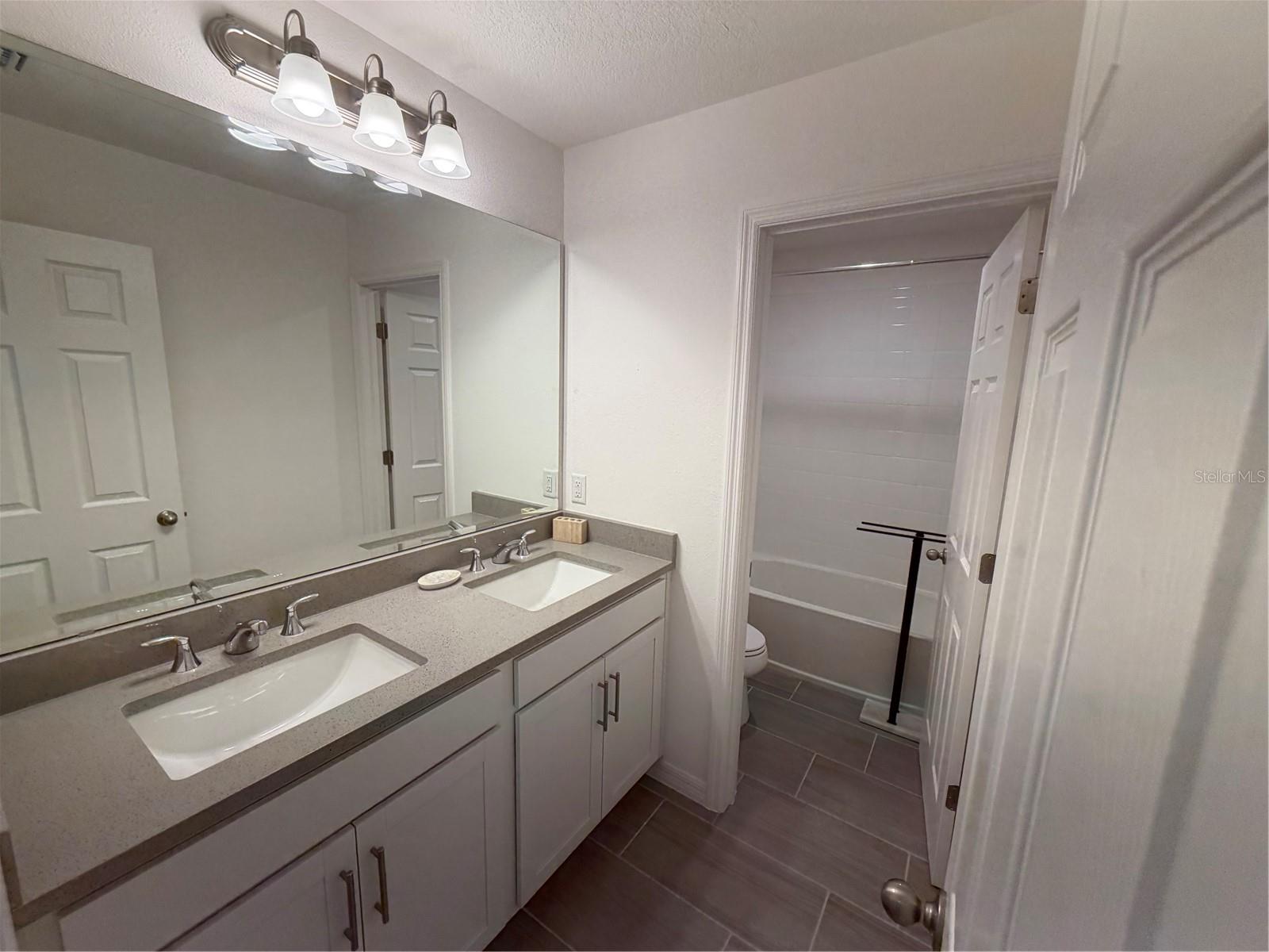 BELLA VITA PH 1B-2 & 2 - Residential