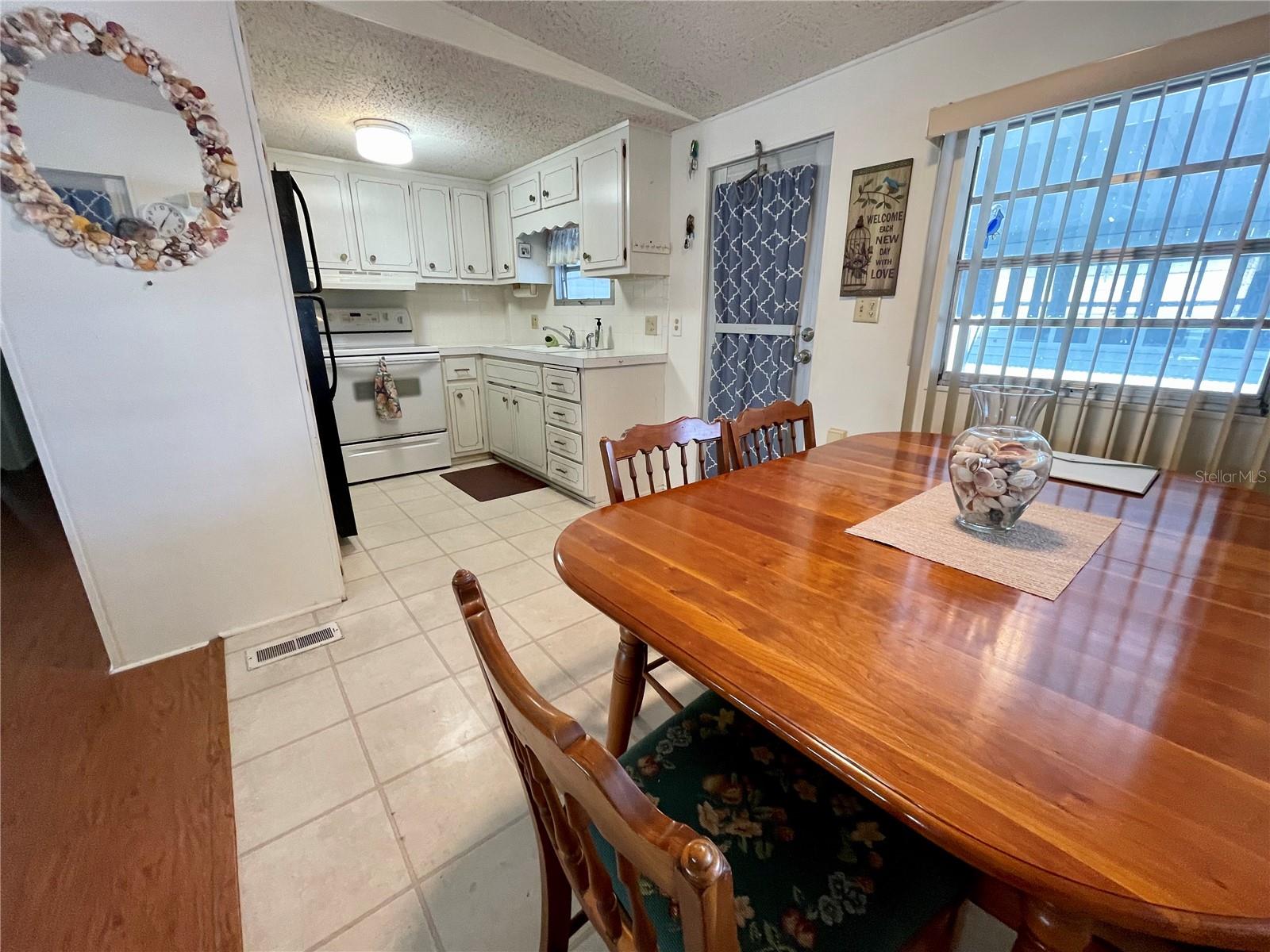 SUNSET PALMS UNREC - Residential