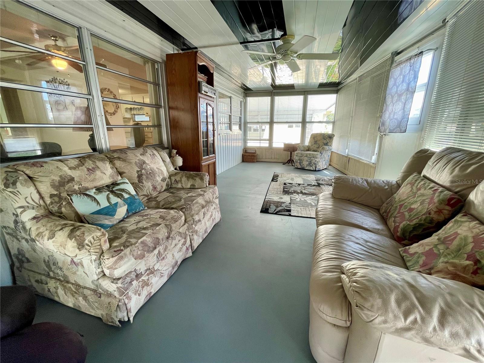 SUNSET PALMS UNREC - Residential