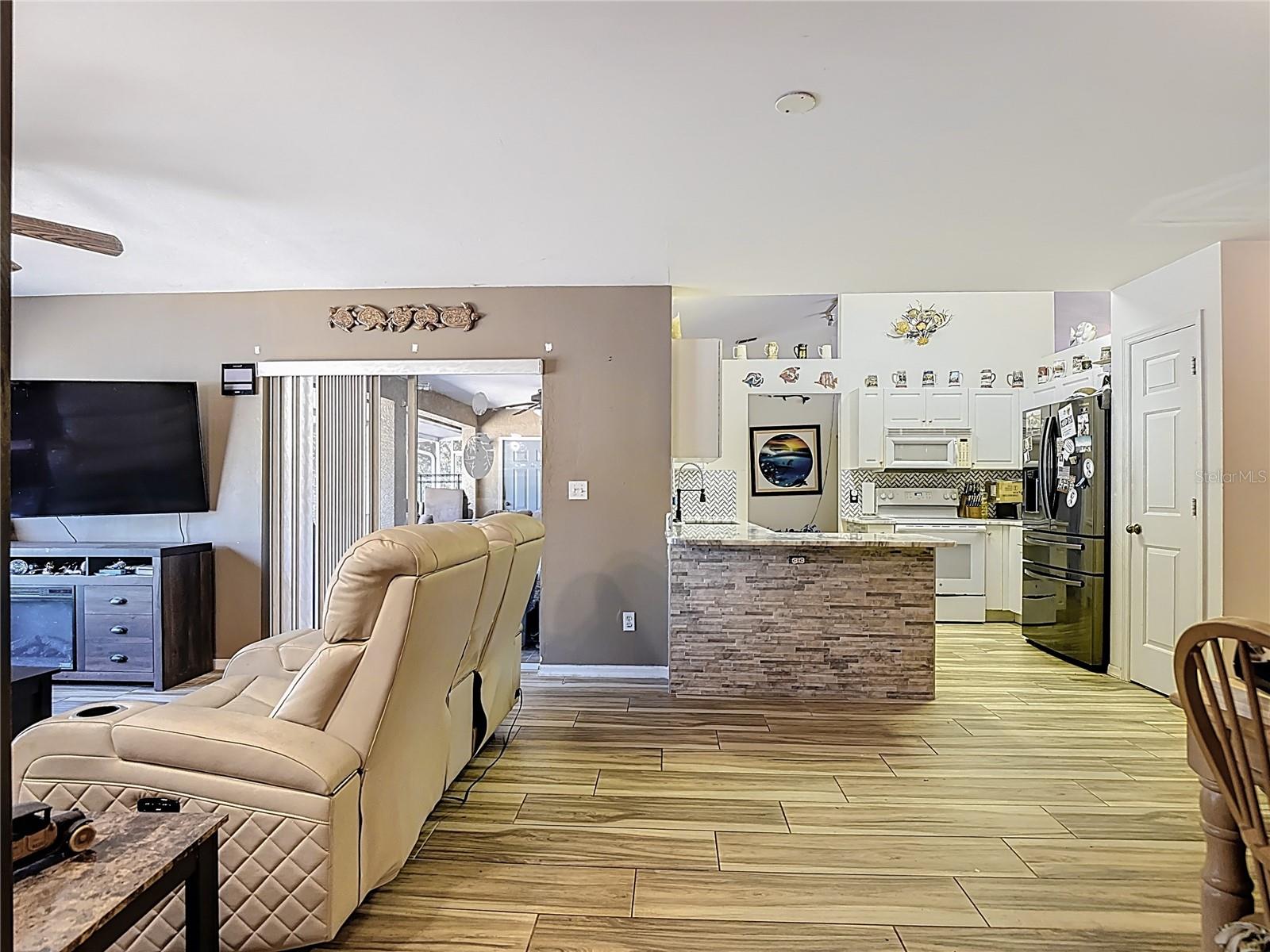 GOLDEN GATE ESTATE UNIT 48 - Residential