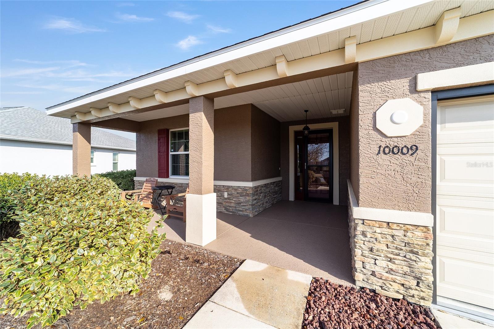 ON TOP OF THE WORLD - Residential